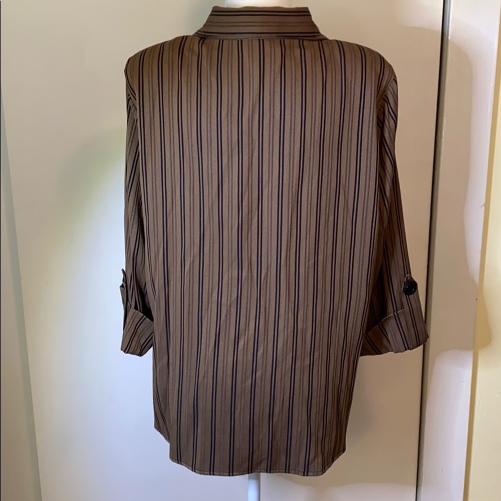DRESSBARN Blouse w/Tank Front Panel - Picture 4 of 8